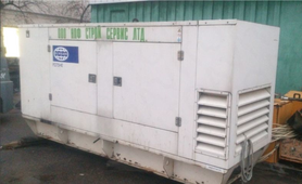 БУ дизельный генератор FG Wilson p275HE в кожухе - фото