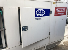 БУ дизельный генератор FG Wilson p220h2 в кожухе - фото