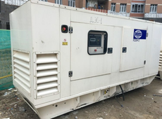 БУ дизельный генератор FG Wilson p220h2 в кожухе - фото